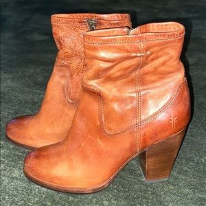 Vintage Frye Booties ❤️❤️